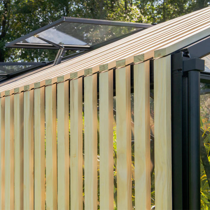 Aluminium greenhouse with wooden elements
