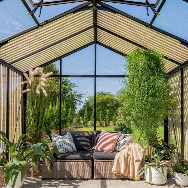 Aluminium greenhouse with wooden elements